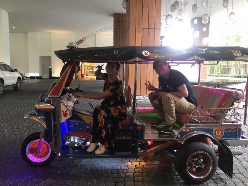 Bangkok: Michelin Guide Street Food Tour by Tuk Tuk - Should You Book This Bangkok Michelin Street Food Tour by Tuk Tuk?