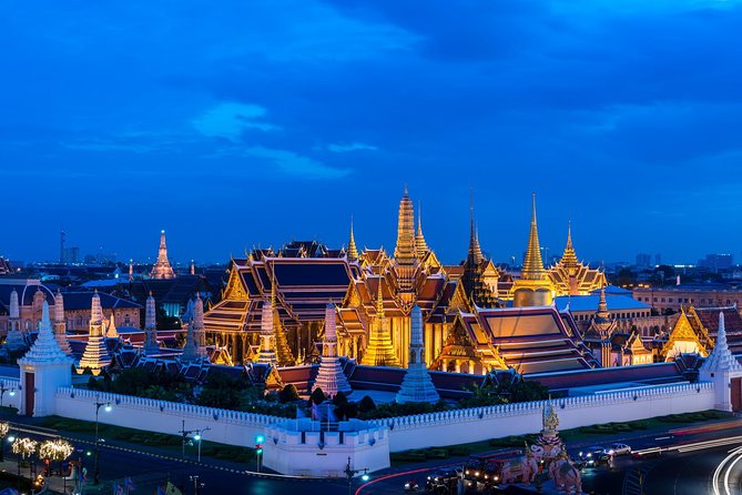 Bangkok Night Lights: Temple & City Tour by Tuk Tuk (SHA Plus) - Chinatown (Yaowarat): Dinner and Street Food on a Schedule
