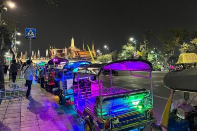 Bangkok Night Tour: Food, Temple & Tuk-Tuk - Getting started at Wong Wian Yai BTS Exit 1 (and what the ride feels like)