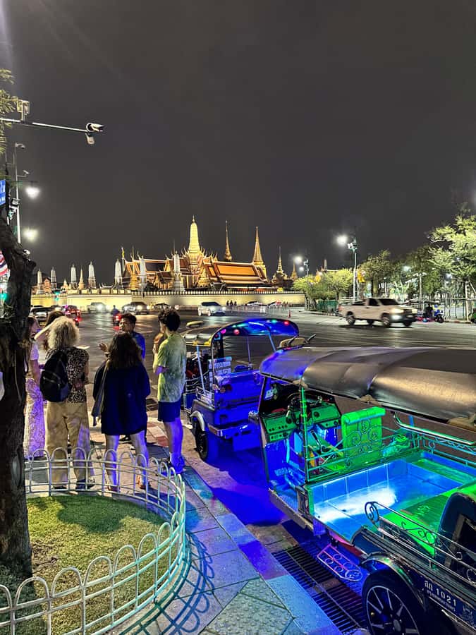 Bangkok Night Tour: Food, Temple & Tuk-Tuk - Rattanakosin Road, Bangkok Noi photo stops, and the Grand Palace area