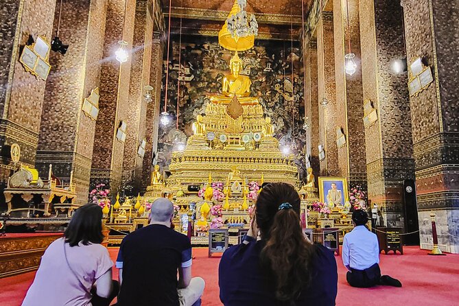 Bangkok Night Tour: Wat Arun, Wat Pho, Chinatown & Tuk Tuk Ride - Wat Pho at night: reclining Buddha plus real cultural context