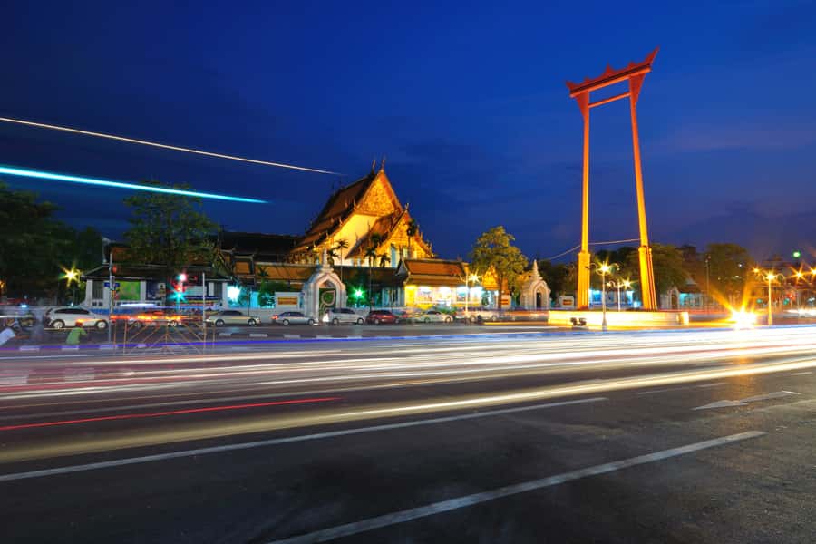 Bangkok Night Tuk Tuk: Private Tour of Markets & Landmarks - Ending at Khao San Road: Music, Performers, and Late-Night Atmosphere