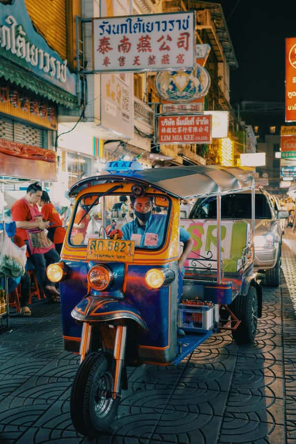 Bangkok: Private Tuk-Tuk Night Tour, River Boat & Eats - Chao Phraya River Boat Cruise: Wat Arun to Wat Phra Kaew Lights