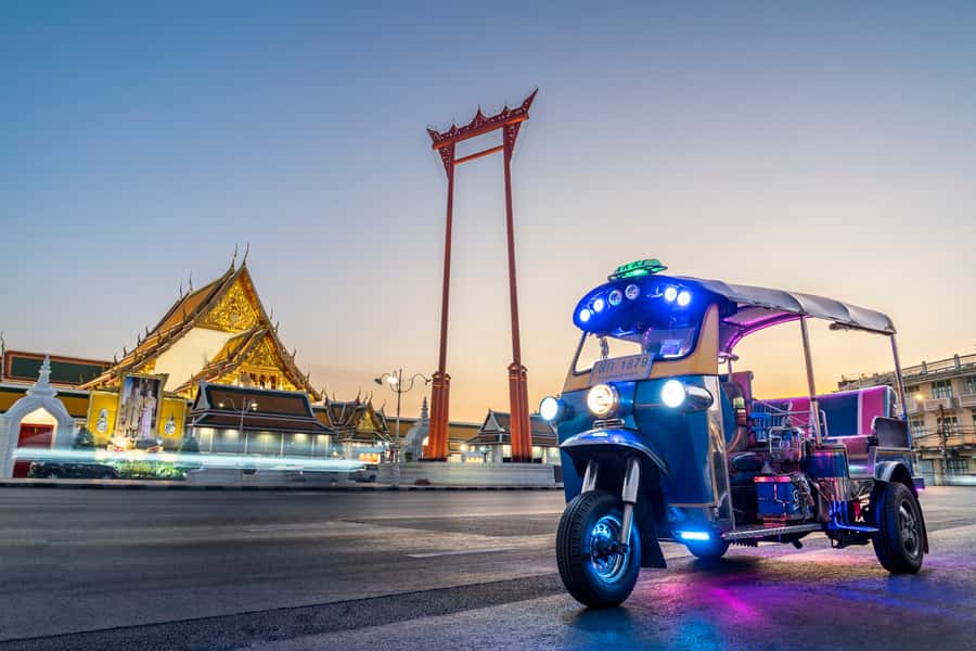 Bangkok Street Food and Night Lights by Tuk Tuk - Trok Rong Moo Noodle: your first “slurp, smile, repeat” stop