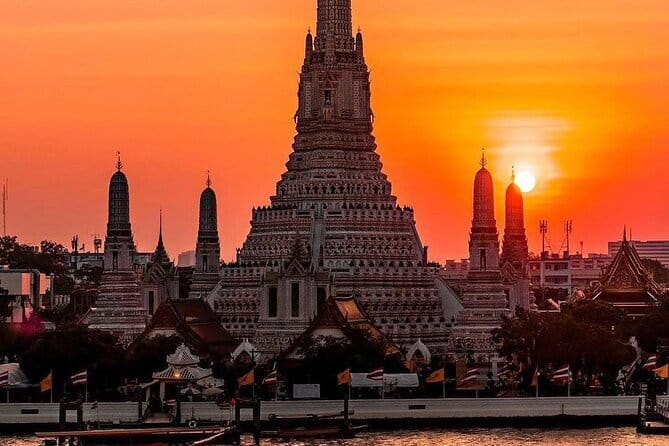 Bangkok : Sunset Food tour by Tuk Tuk boat with big Buddha view - The tuk-tuk + boat rhythm: why the transport mix works