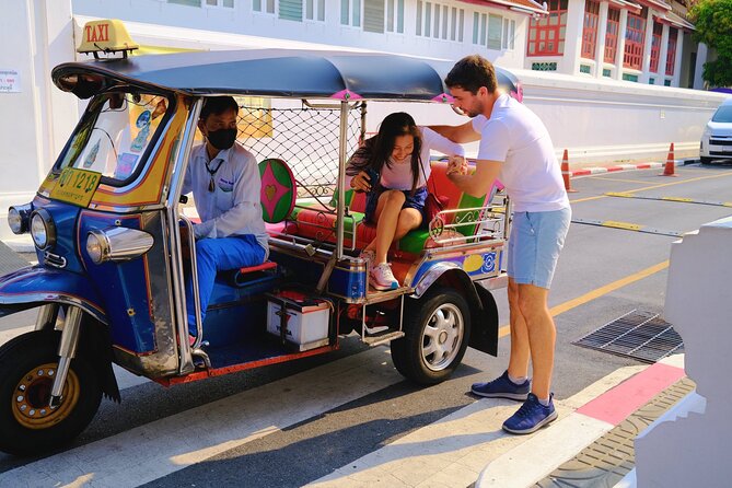 Bangkok Thrilling Tuk Tuk Tour (Private & All-Inclusive) - Grand Palace to Emerald Buddha: Seeing the Sacred Center