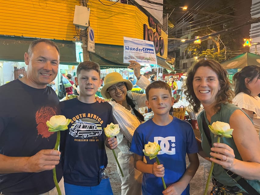 Bangkok Tuk-Tuk by Night with Chinatown Street Food Meal - FAQ