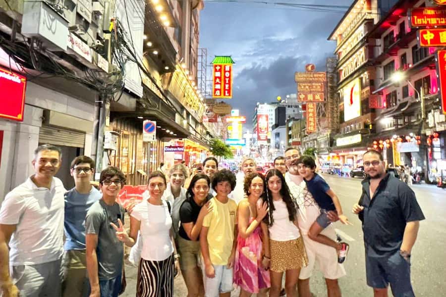 Bangkok Tuk Tuk Night Tour with Chinatown visit - Giant Swing: a famous Bangkok landmark with a real story behind it
