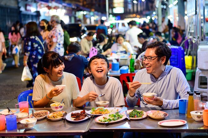 Bangkok Tuk-Tuk Tour by Night with Chinatown Street Food Meal - Pak Khlong Flower Market after dark: the best place to slow down