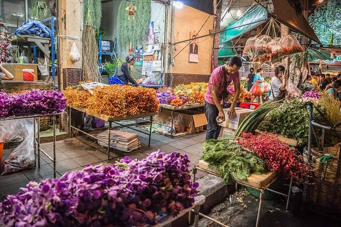 Bangkok Tuk Tuk Tour - Hotel-pickup & Dinner - Dinner in Chinatown: a local restaurant stop that anchors the night