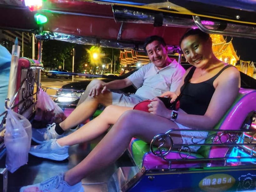 Bangkok Tuk Tuk Tour with Hotel Pick up and Dinner - Khao San Road: The Famous Streets, Guided Instead of Lost