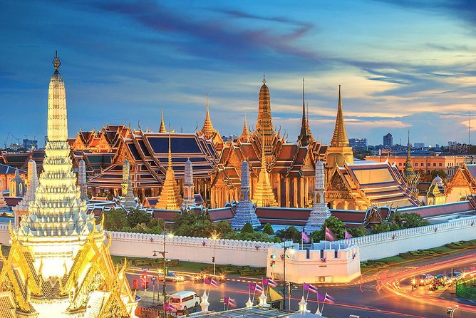 Bangkok Under the Night Lights by TUK-TUK (SHA Plus) - How the 5:30 pm start changes the whole experience