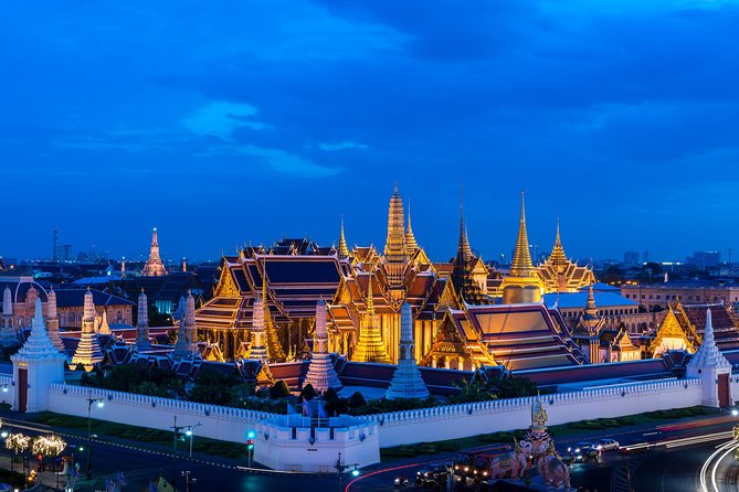 Bangkok Under the Night Lights by TUK-TUK (SHA Plus) - Stop 6: Sao Chingcha, the Giant Swing photo moment