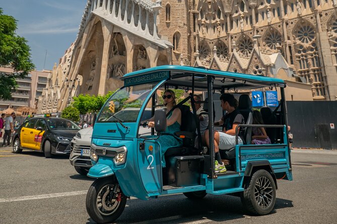 Barcelona 2 Hours Private Tuk-Tuk Tour - Plaça de Catalunya and the city’s hinge-point energy