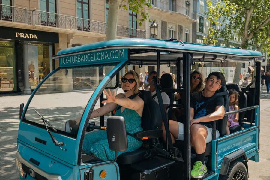 Barcelona: City Highlights Private Tuk-Tuk Tour - How Long Should You Book: 60 to 240 Minutes