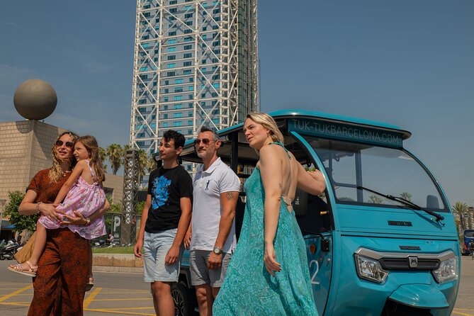 Barcelona: City Highlights Private Tuk-Tuk Tour - Where You Start: Carrer de la Diputació Meeting Point