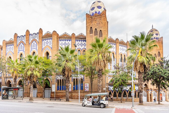 Barcelona Expert Plus Tour with Local Guide in Eco Tuk Tuk Private - Camp Nou and Pedralbes: Stadium Energy Meets Garden Quiet