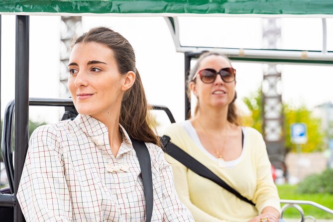 Barcelona Expert Tour with Local Guide in Eco Tuk Tuk Private - Eixample and Modernist Stops Beyond Gaudí