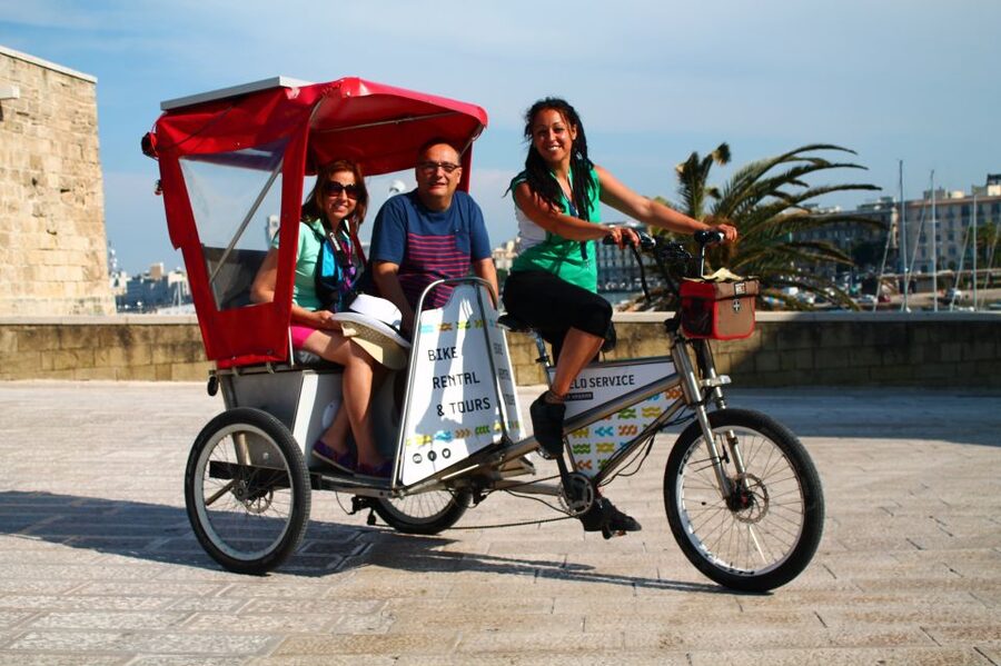 Bari: Old Town Guided Eco-Friendly Rickshaw Tour - Bari vecchia by eco rickshaw: why it works