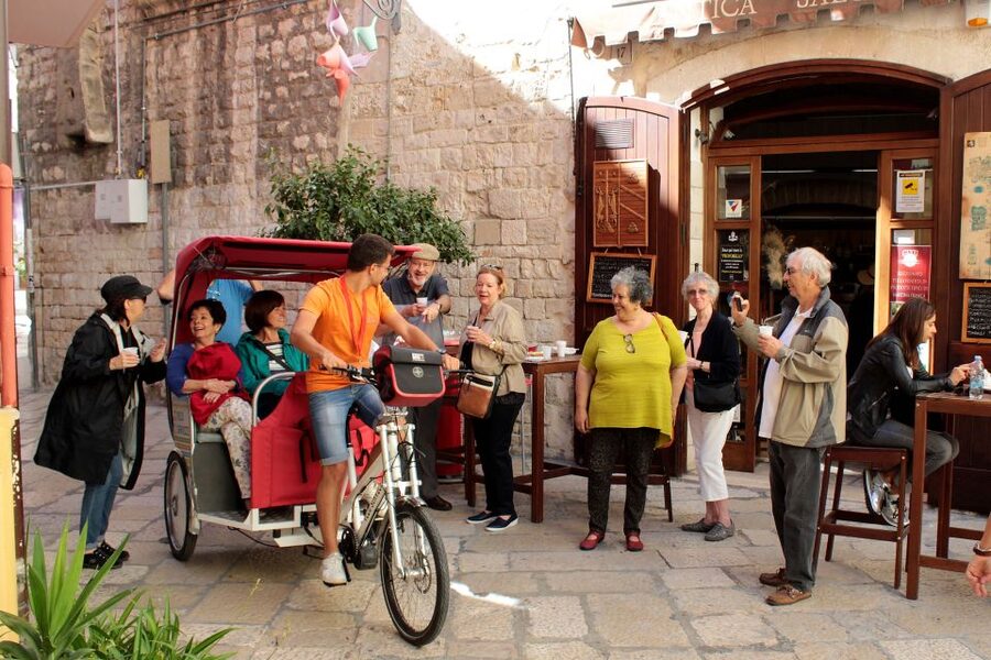 Bari: Rickshaw Street Food Tour - Entering Bari’s old town from a seat, not a scramble