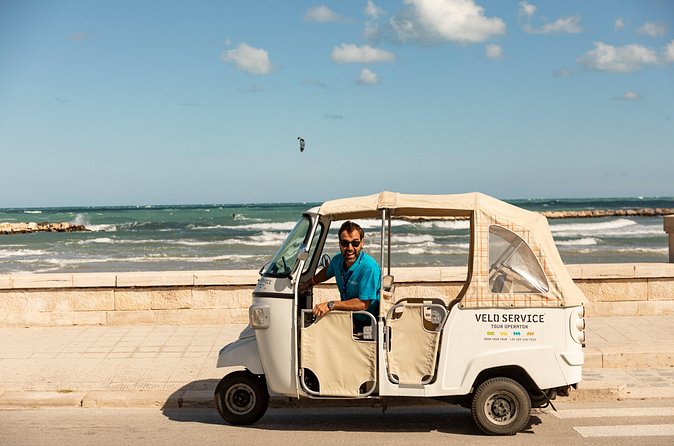 Bari Tuk Tuk tour along the coast - Stop 3: Teatro Petruzzelli—the city’s major opera house