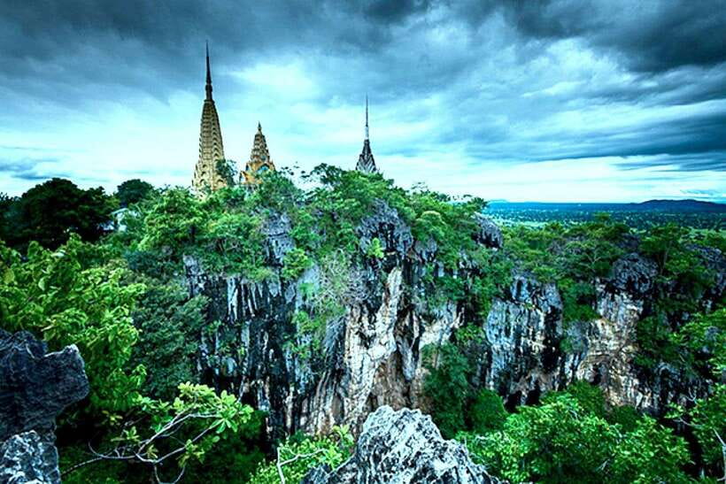 Battambang: Bamboo Train, Bat Cave, Killing Cave by Tuk Tuk - Bamboo Train at Ou Srauo Laou: Fun Ride, Small Fee, Big Character