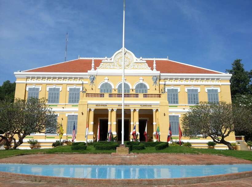 Battambang: Tuk-Tuk, Bamboo Train, Killing/Bat Caves, Sunset - Key highlights worth getting excited about