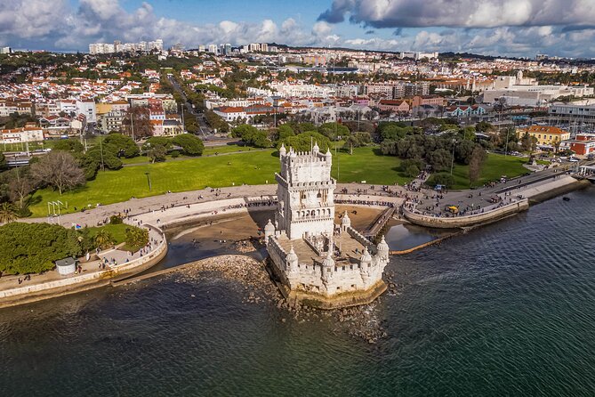 Belém in 2h: History, Monuments and Pastries by Tuk Tuk - Meeting at Rossio Square and Getting Your Bearings Fast