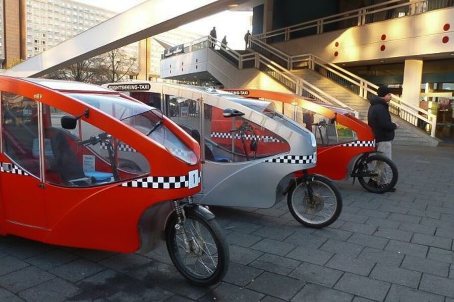 Berlin Express: Private 1-Hour E-Rickshaw Ride - Timing tips for street life, photos, and a comfortable pace