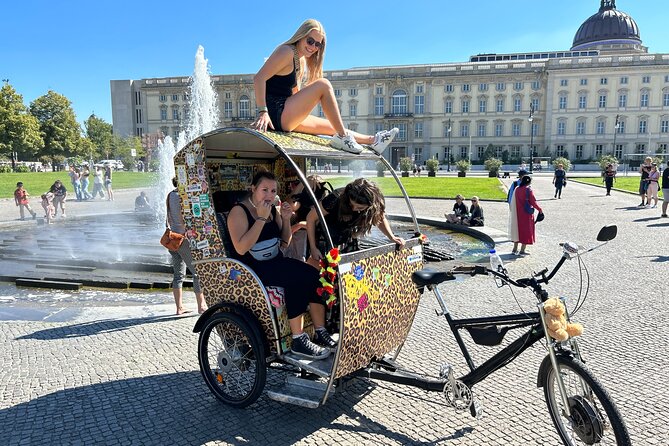 Berlin Rickshaw Tours Historical & Photo City Tour 120min - Sightseeing - The route from Brandenburg Gate to East Side Gallery: stop by stop