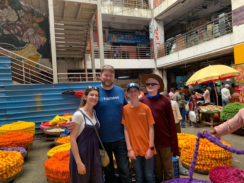 Best of Bangalore in a Tuk Tuk - Private Tour for 3 Hours - Bull Temple and Big Ganesha: watching rituals with the right respect