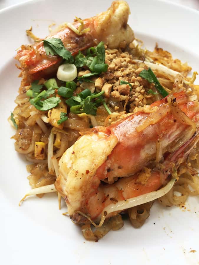 BKK’s Ultimate Food & Canal Tour "Tuk-Tuk Temples & Tastes" - The food lineup: from Gui Chai to charcoal Pad Thai