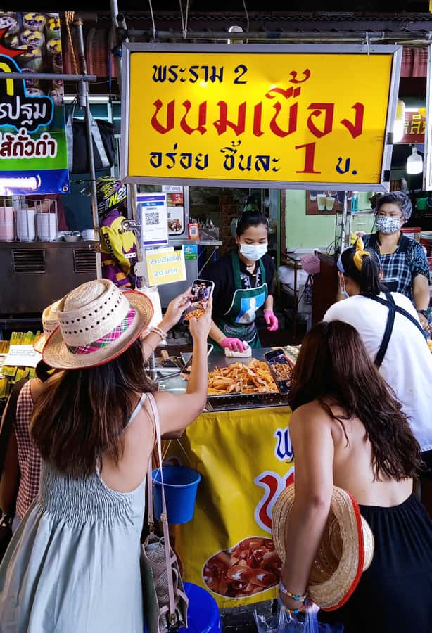 BKK’s Ultimate Food & Canal Tour "Tuk-Tuk Temples & Tastes" - Starting at BTS Wongwian Yai Exit 3: how to get there without stress