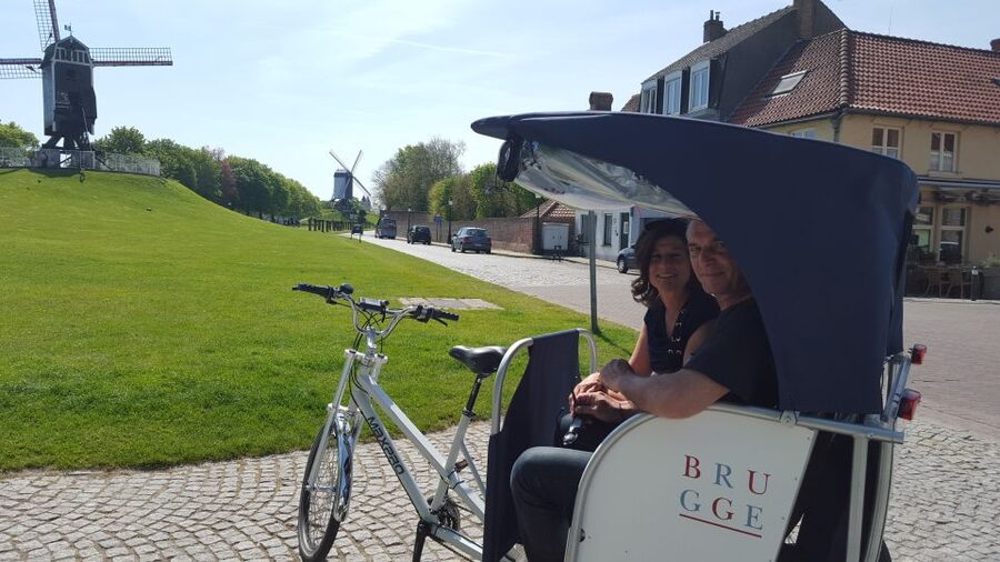 Bruges: Guided Rickshaw Tour - Market Square Orientation: Getting Started Without Losing Your Day
