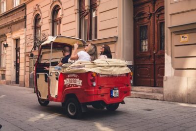 Budapest Private Tuk Tuk Tour with Wine Tasting and Cheese Platter - Getting your bearings fast: Kálvin tér and the Liberty Bridge