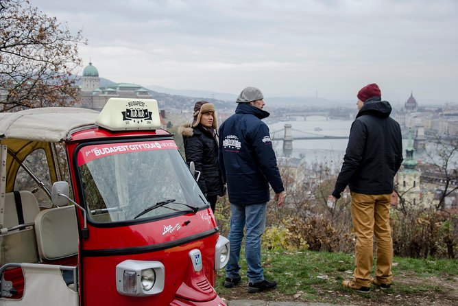 Budapest Tuk Tuk Tour with House of the Unicum Distillery Visit - Heroes’ Square: Quick Stop, Maximum Photo Power
