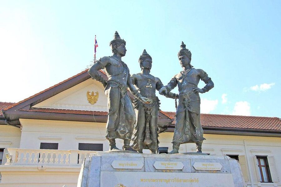 Chiang Mai: Exploration of Old City by Private Tuk-Tuk - Wat Chedi Luang: scale, history, and how to avoid feeling rushed
