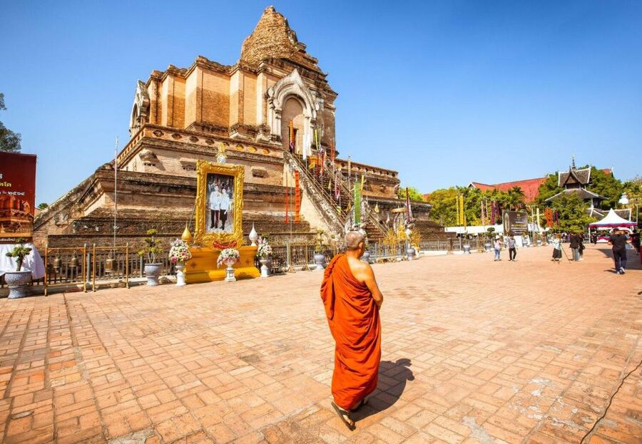 Chiang Mai: Exploration of Old City by Private Tuk-Tuk - Muang Mai Market and Warorot Market: your best souvenir and snack combo
