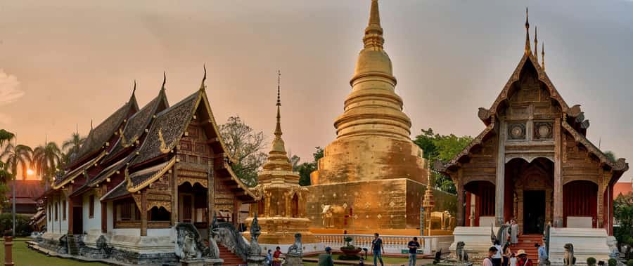 Chiang Mai Light: Tuk Tuk Night Tour with Temples & Markets - Pink River: A Calmer Stretch for Photos and Breath