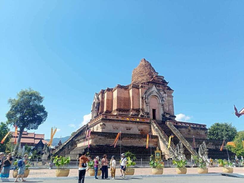 Chiang Mai: Private City Tuk-Tuk Tour - The 4-hour plan: value for up to 2 people