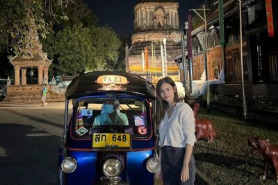 Chiang Mai Temples and Market Tuk-Tuk Evening Night Tour - The 4-hour flow: fast temple stops, one smart market landing