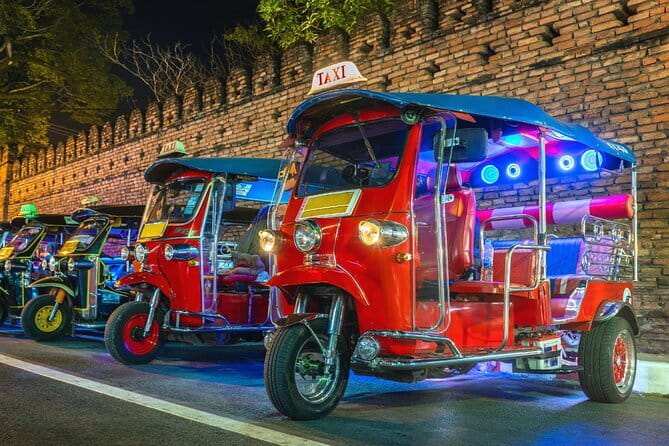 Chiang Mai Temples and Market Tuk Tuk Night Tour - The one thing to watch: extra temple fees and time