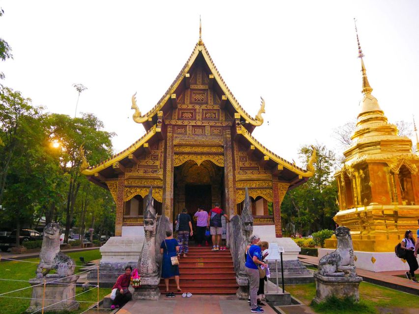 Chiang Mai: Temples and Street Food Night Tour by Tuk Tuk - Three Kings Monument: why the legend stop is more than a quick photo