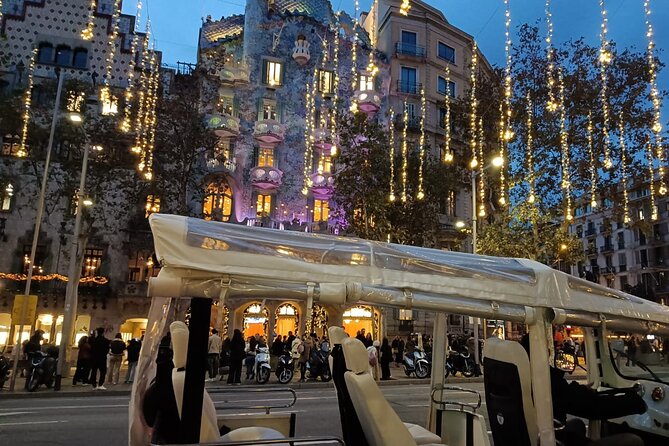 Christmas Lights Tour of Barcelona in Private Eco Tuk Tuk - Price and the private ride reality behind the $51.01 figure