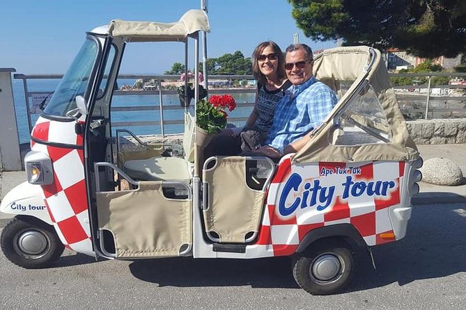 Classic Tuk Tuk City Tour Split - Starting at the Riva: the view corridor through St. Francis and the marina