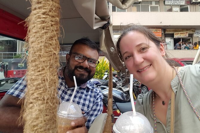 Colombo City Highlights by Tuk Tuk – All-Inclusive Adventure - Gangaramaya Temple: colorful, historic, and close to everyday Colombo