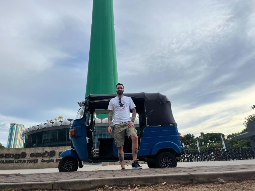 Colombo: City Sightseeing Tour by Tuk-Tuk with Pickup - Independence Square and Town Hall: Modern Sri Lanka’s Symbols