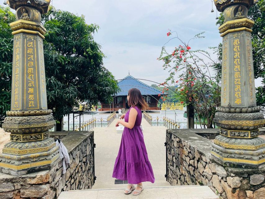 Colombo: City Sightseeing Tour by Tuk-Tuk with Pickup - Bandaranaike Memorial International Conference Hall and Big-Stage Architecture