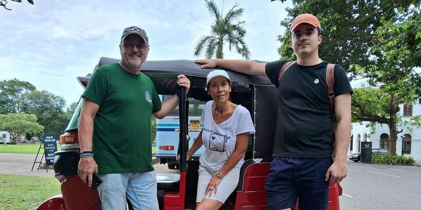 Colombo City Tour by Tuk Tuk Experience - All Inclusive - Dutch Hospital, churches, and the old-city street map you didn’t know you needed