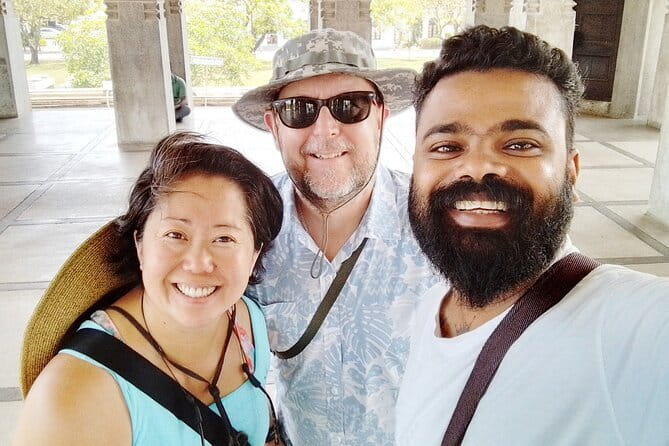 Colombo City Tour By Tuk Tuk (Include Lunch)Morning & Evening - Colombo by tuk tuk: a 4-hour plan that helps you orient fast